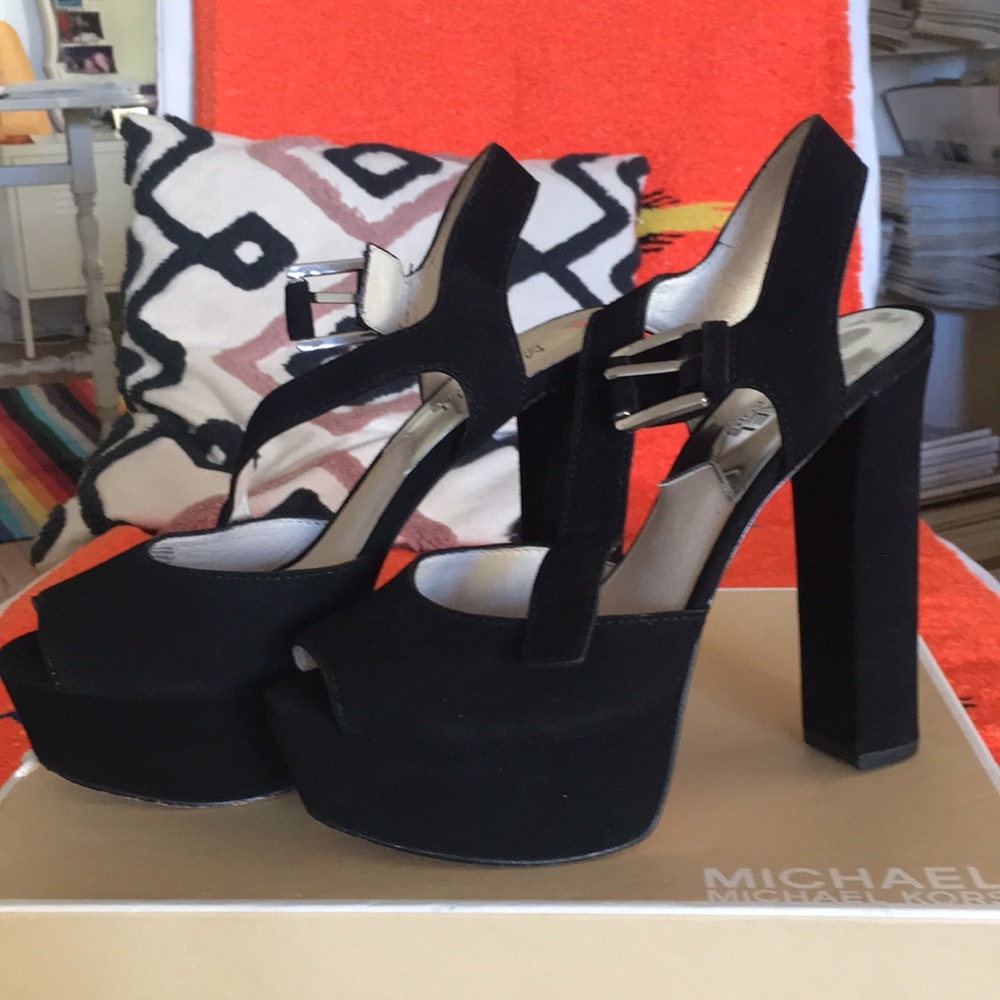 Michael Kors black platforms w/ leather sole